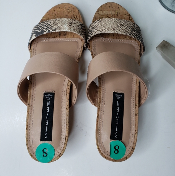 Steven-Steve Madden English Leather Sandels 8/9.5 - Picture 5 of 6